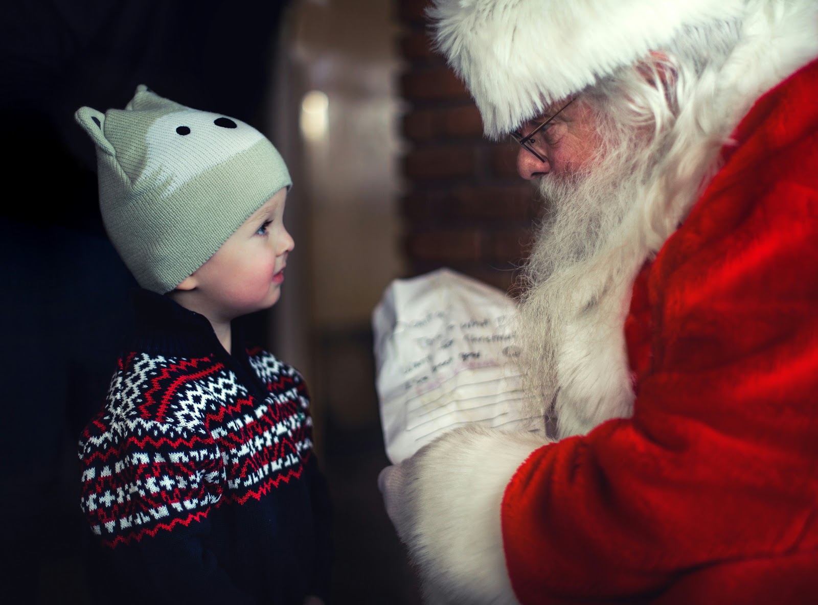 Papá Noel en la nevada Laponia